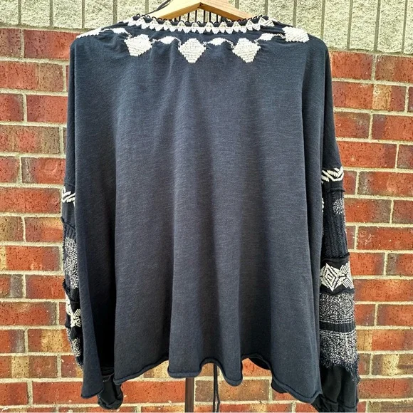 Free People Geometric Embroidery BOHO Top Drawstring Front Arts Balloon Sleeve L - Picture 13 of 17